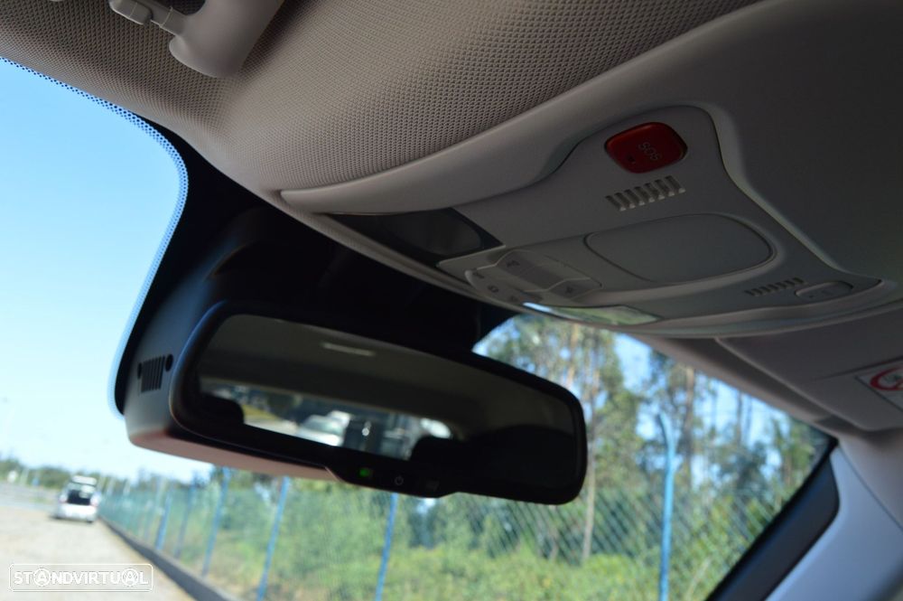 Jeep Renegade 1.0 T Limited - 38