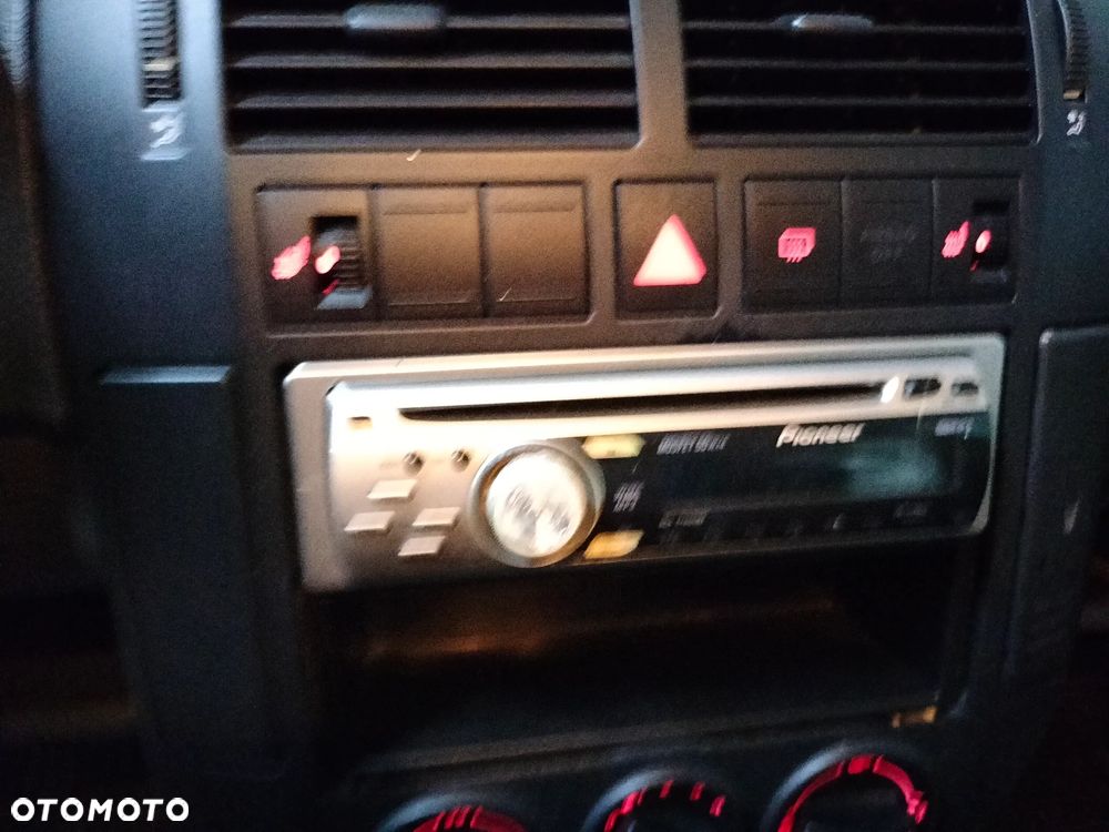 Volkswagen Polo 1.4 16V Comfortline - 16