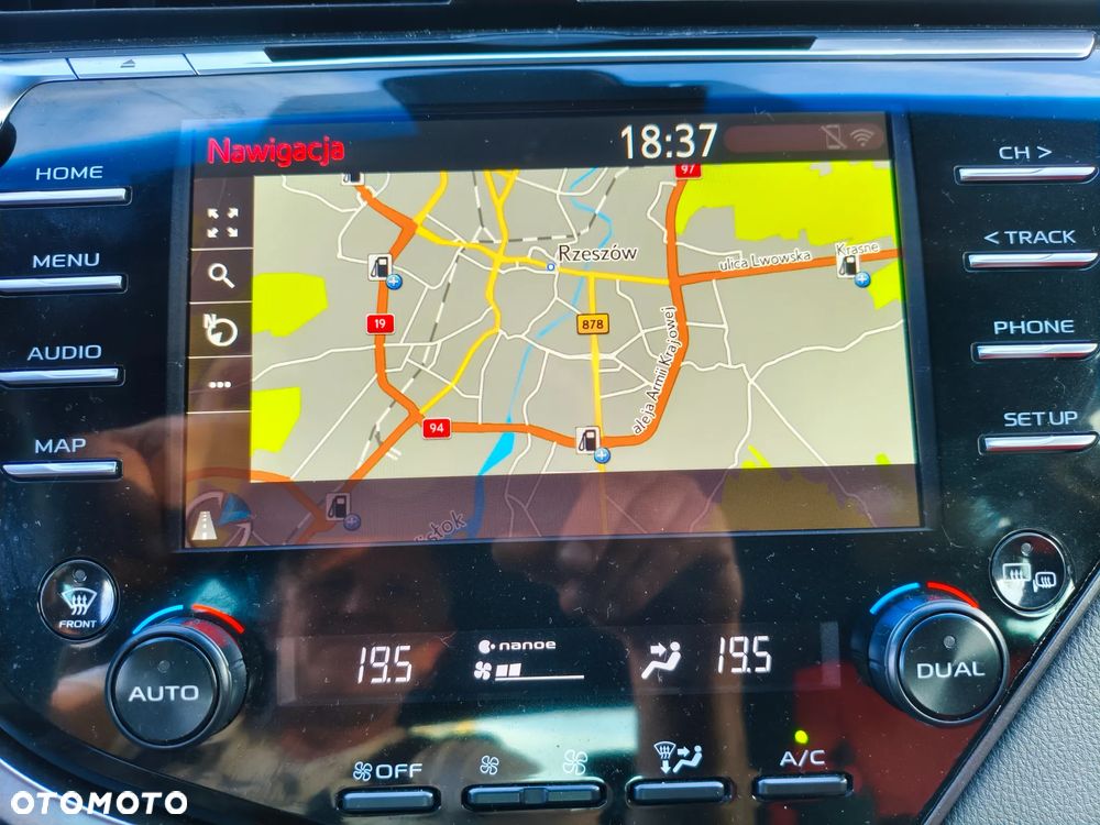 Toyota Camry 2.5 Hybrid Comfort CVT - 18