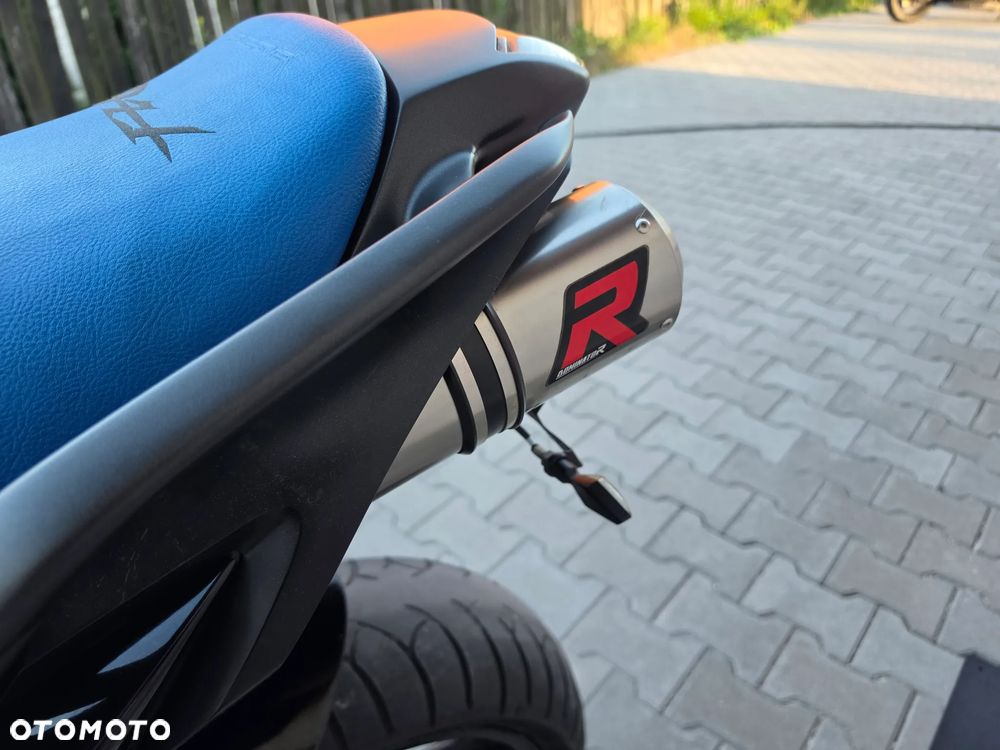 Yamaha FZ6 - 5