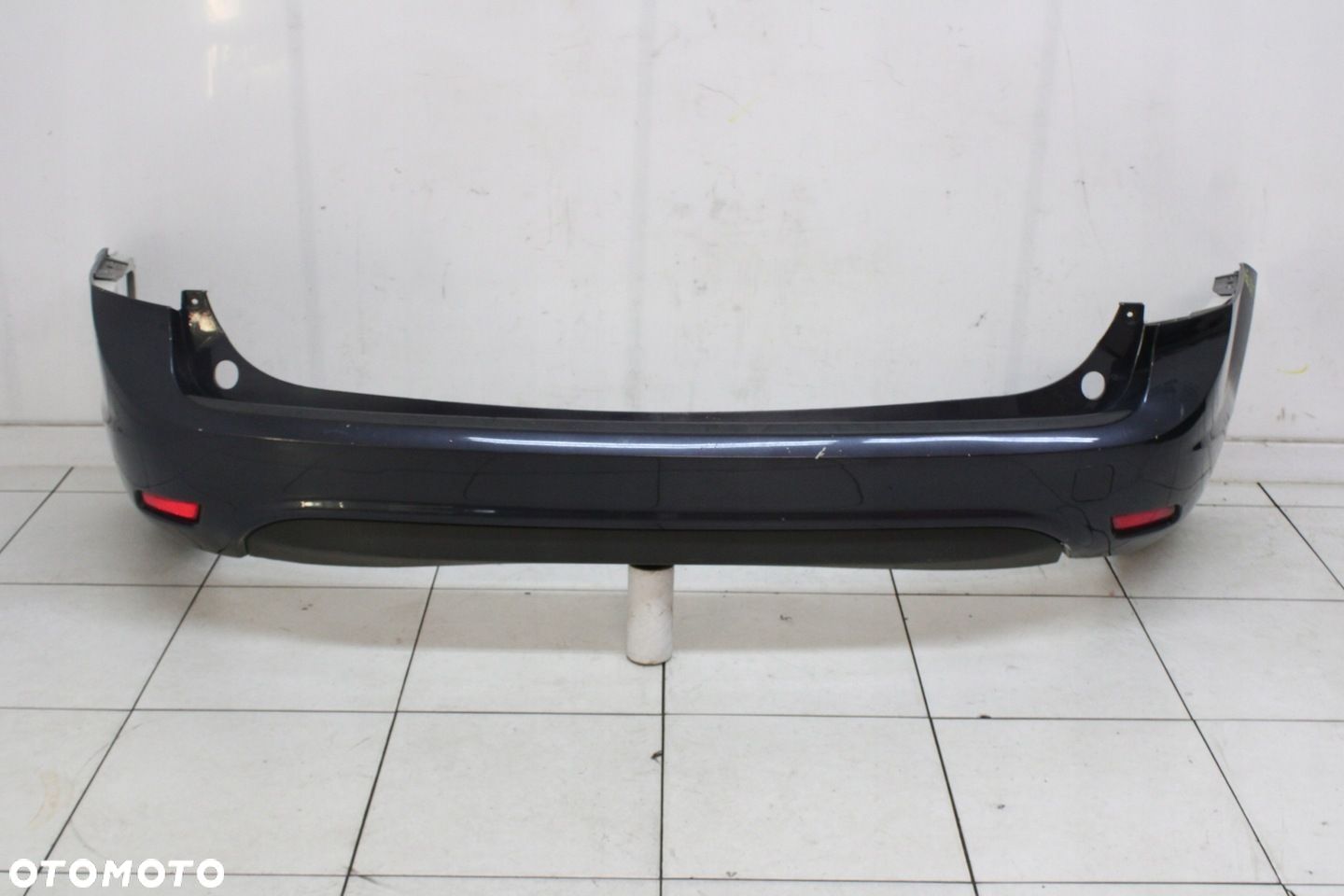 FORD FOCUS MK2 LIFT KOMBI 07R- ZDERZAK TYŁ TYLNY H4 - 1