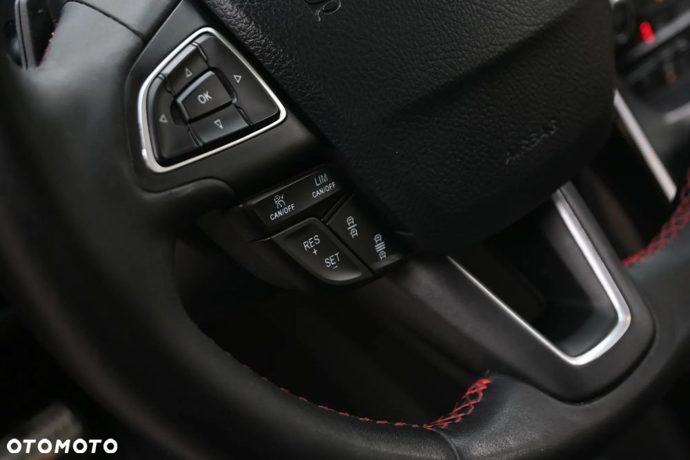 Ford Kuga 2.0 TDCi AWD ST-Line - 36