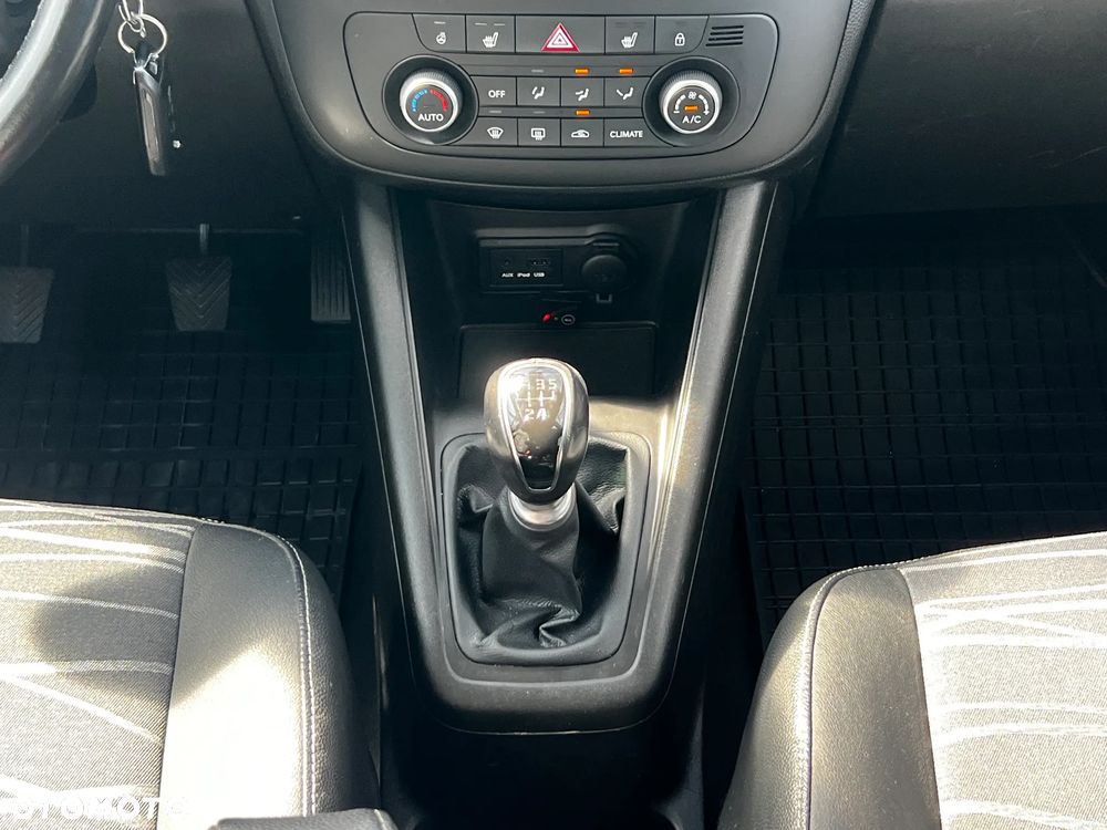 Kia Venga 1.4 Business Line - 19