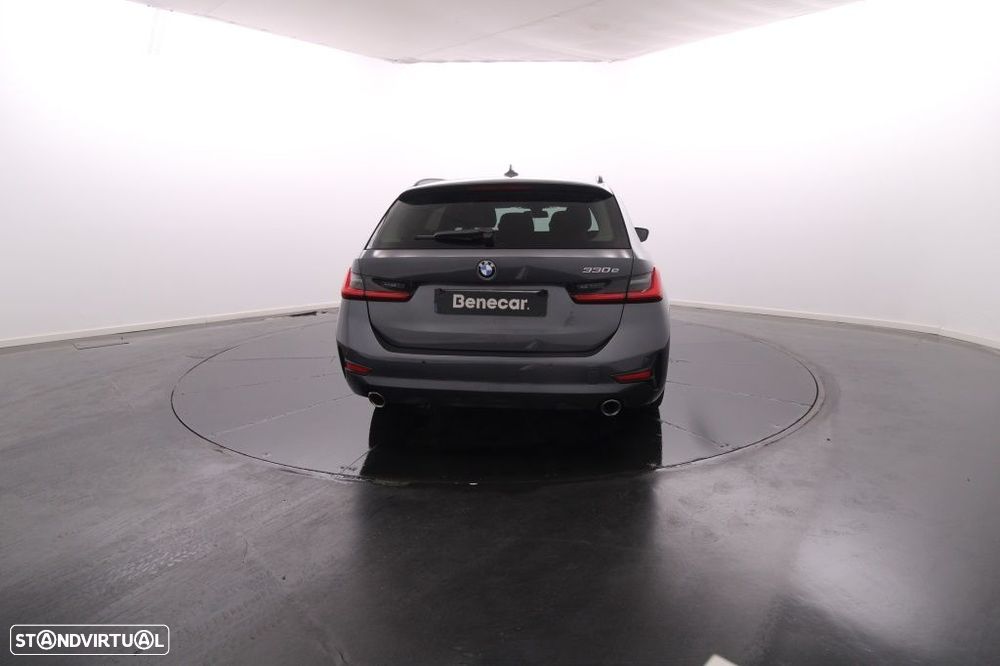 BMW 330 e Touring Auto - 6