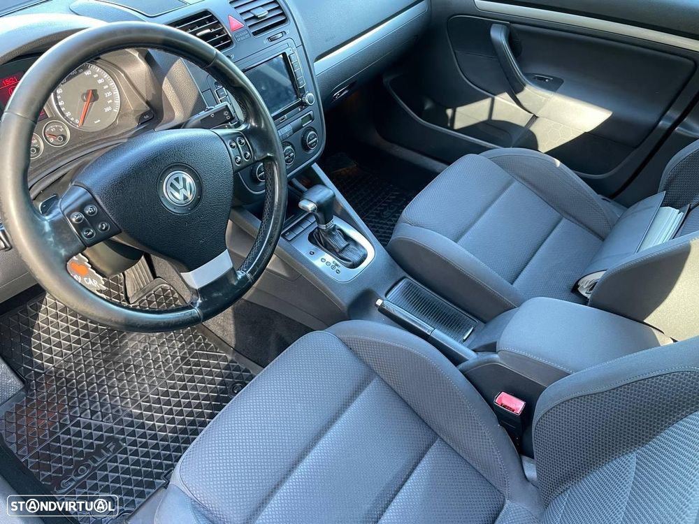 VW Golf 2.0 TDi GT DSG - 6