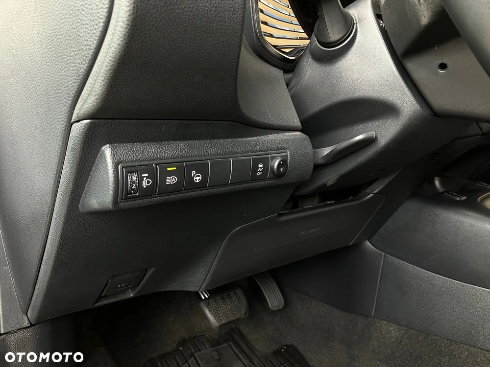 Toyota Corolla 1.8 Hybrid Comfort - 32