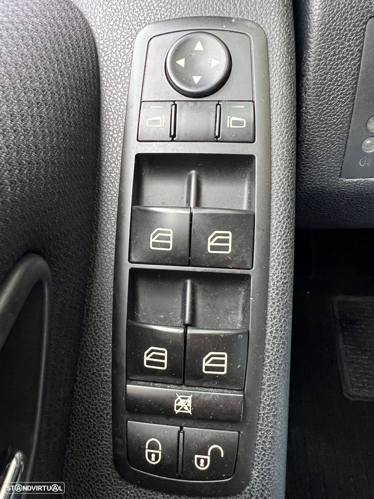 Mercedes-Benz B 200 CDI - 36