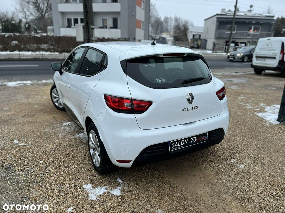Renault Clio - 11