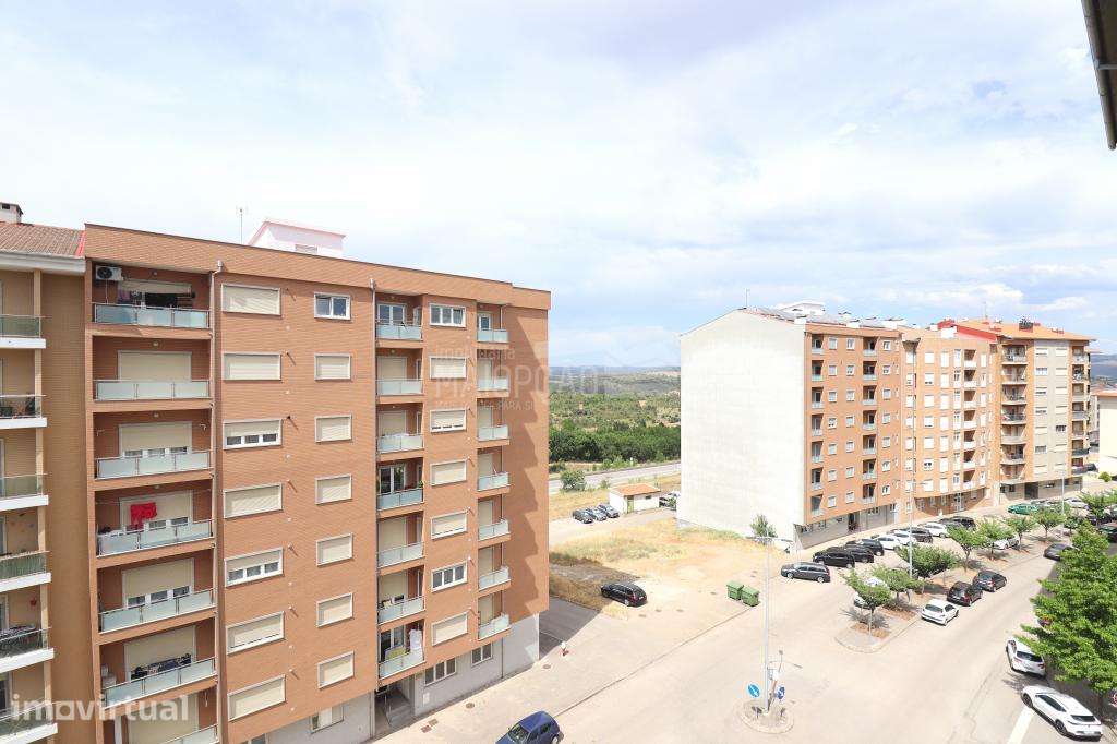 Apartamento T3 - Av. Brg. Figueiredo Sarmento - Bragança - Grande imagem: 5/19