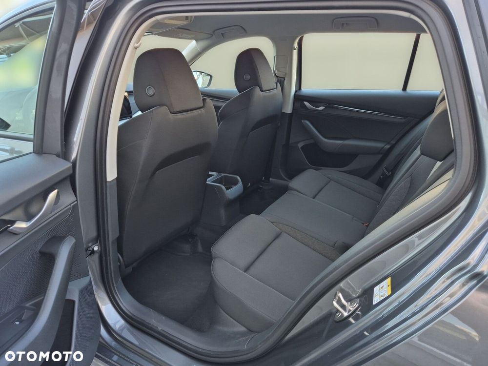 Skoda Octavia 2.0 TDI Essence DSG - 13