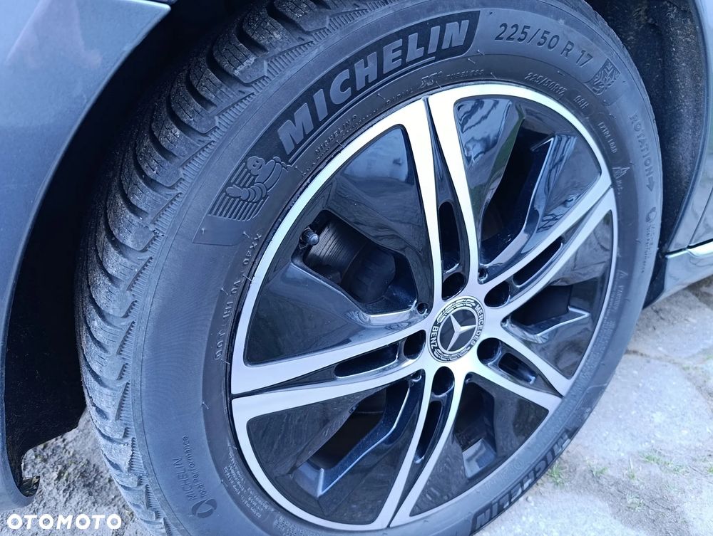 Mercedes-Benz Klasa C 300 d 9G-TRONIC - 39