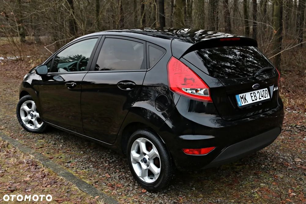 Ford Fiesta 1.25 Champions Edition - 27