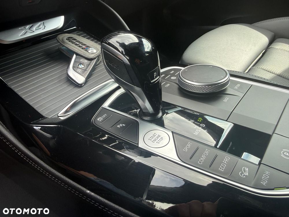 BMW X4 xDrive20i mHEV M Sport sport - 29