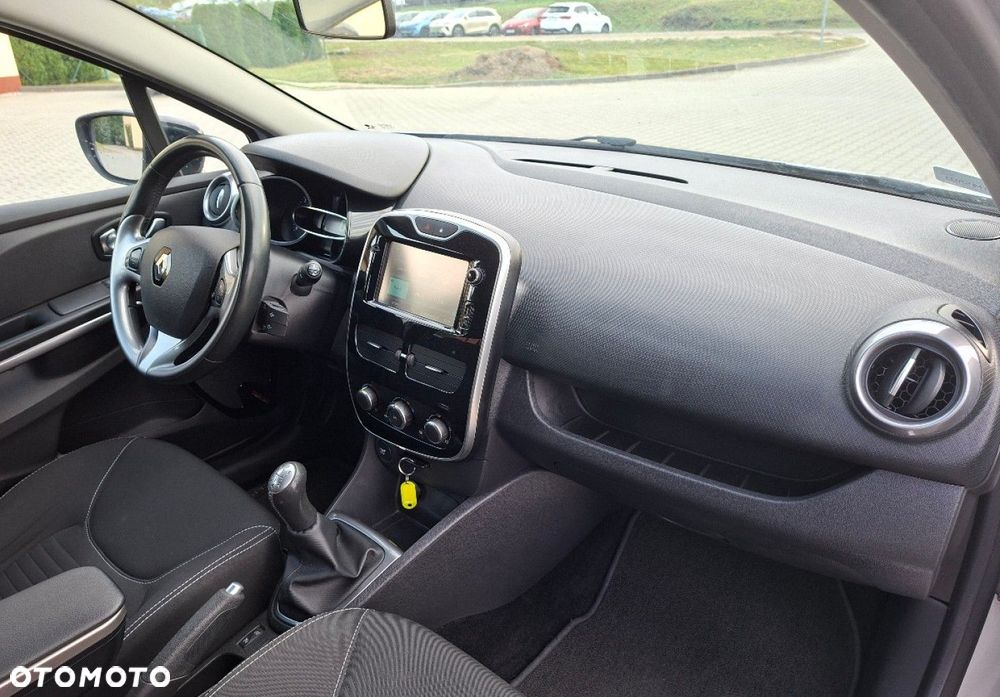 Renault Clio - 17