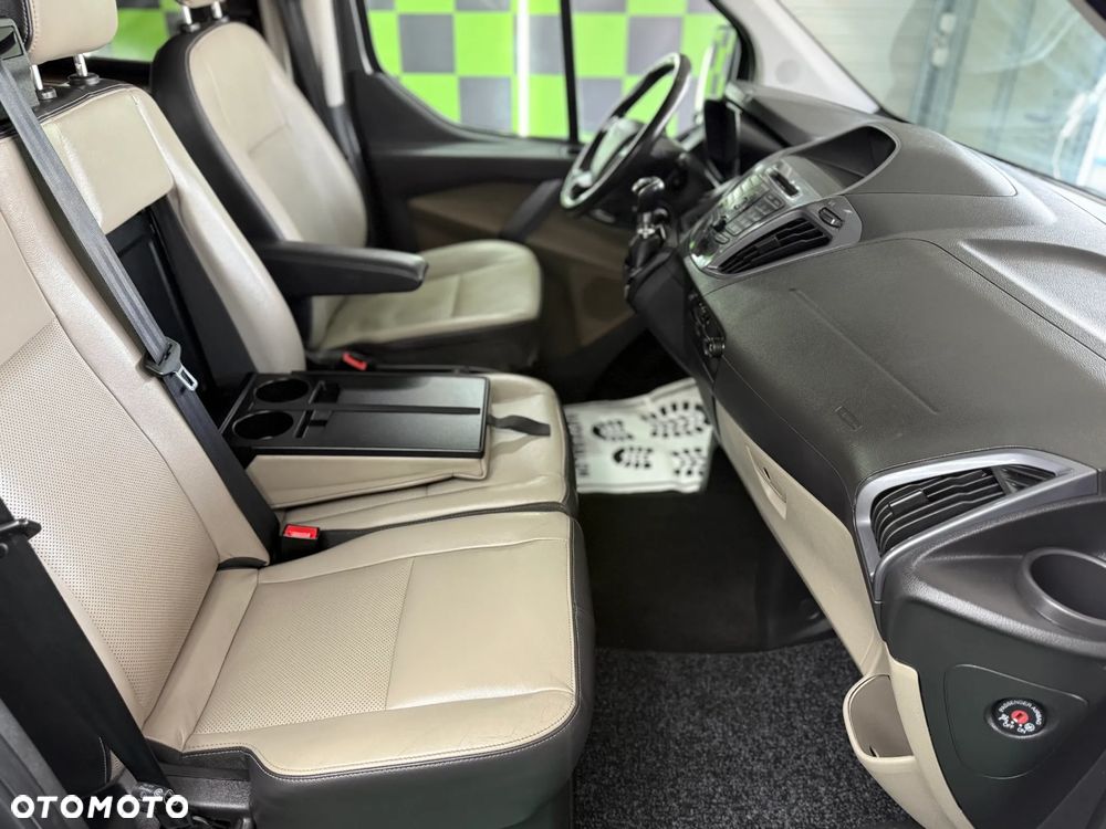 Ford Tourneo Custom 310 L2H1 VA Titanium - 21