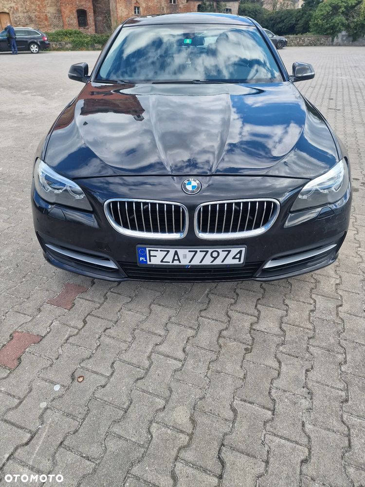 BMW Seria 5 528i - 1
