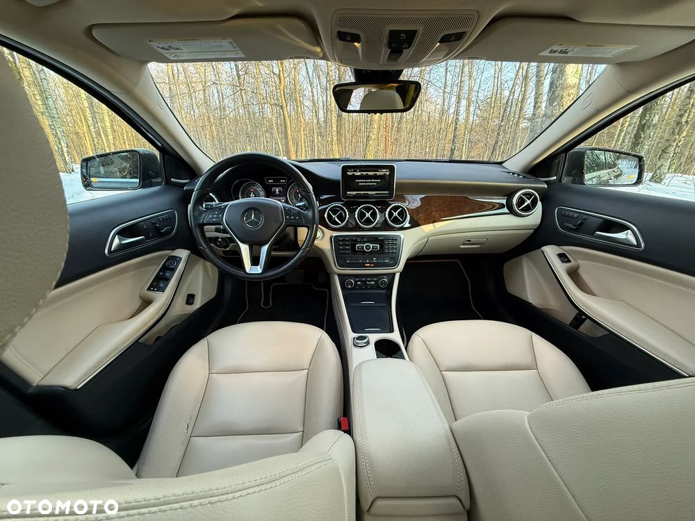 Mercedes-Benz GLA 250 7G-DCT SCORE - 8