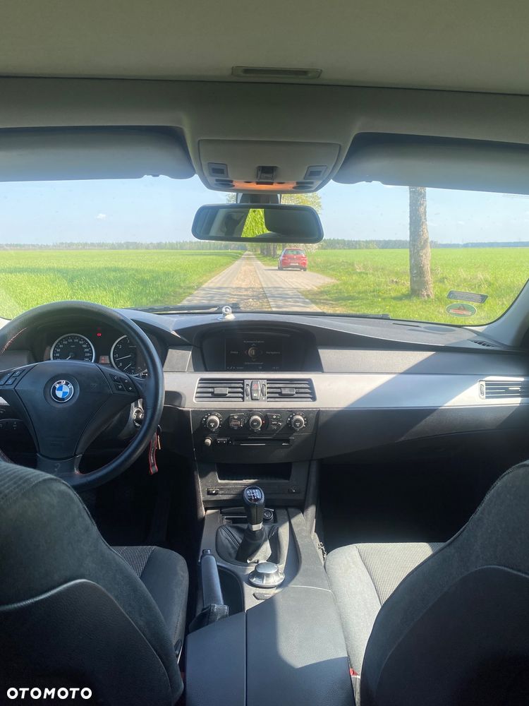 BMW Seria 5 520i - 5