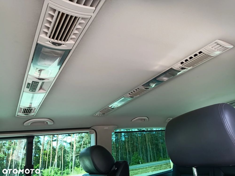 Volkswagen Multivan - 27