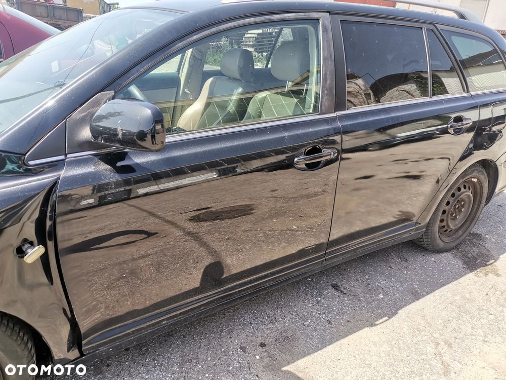 AVENSIS T25 2.0 VVTI blotnik drzwi klapa lusterko skora silnik skrzynia szyba lak 209 - 2