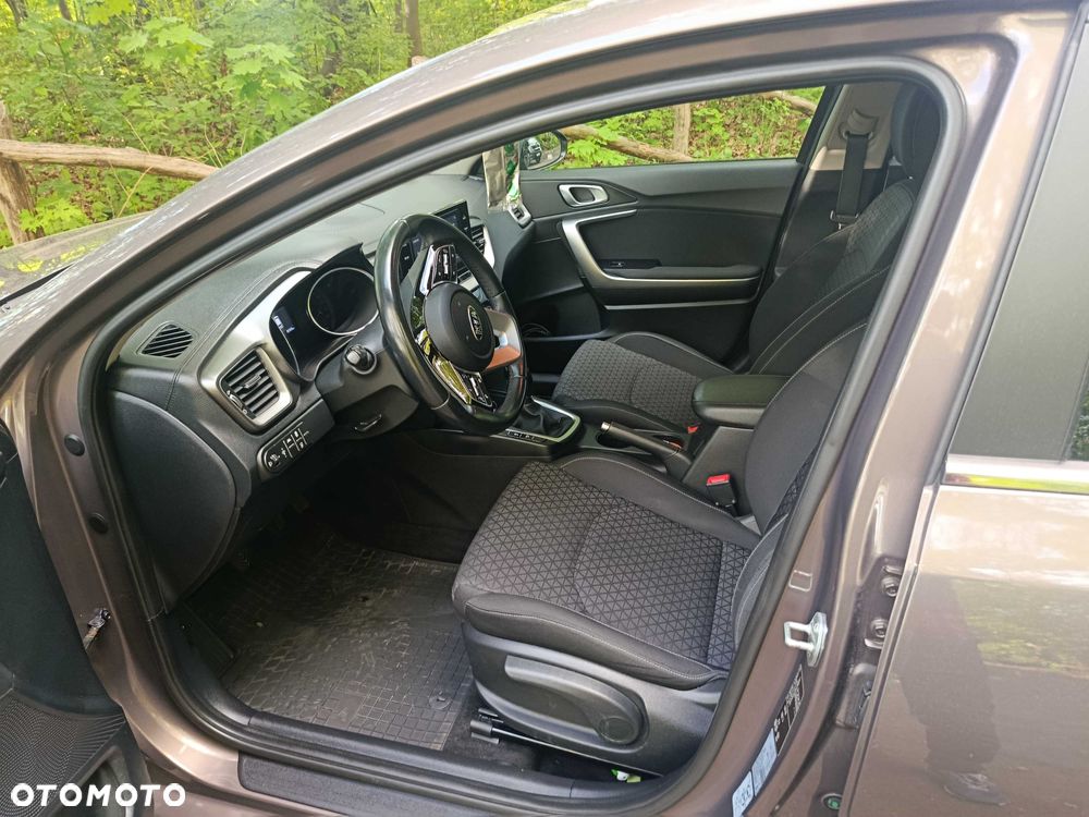 Kia Ceed - 5