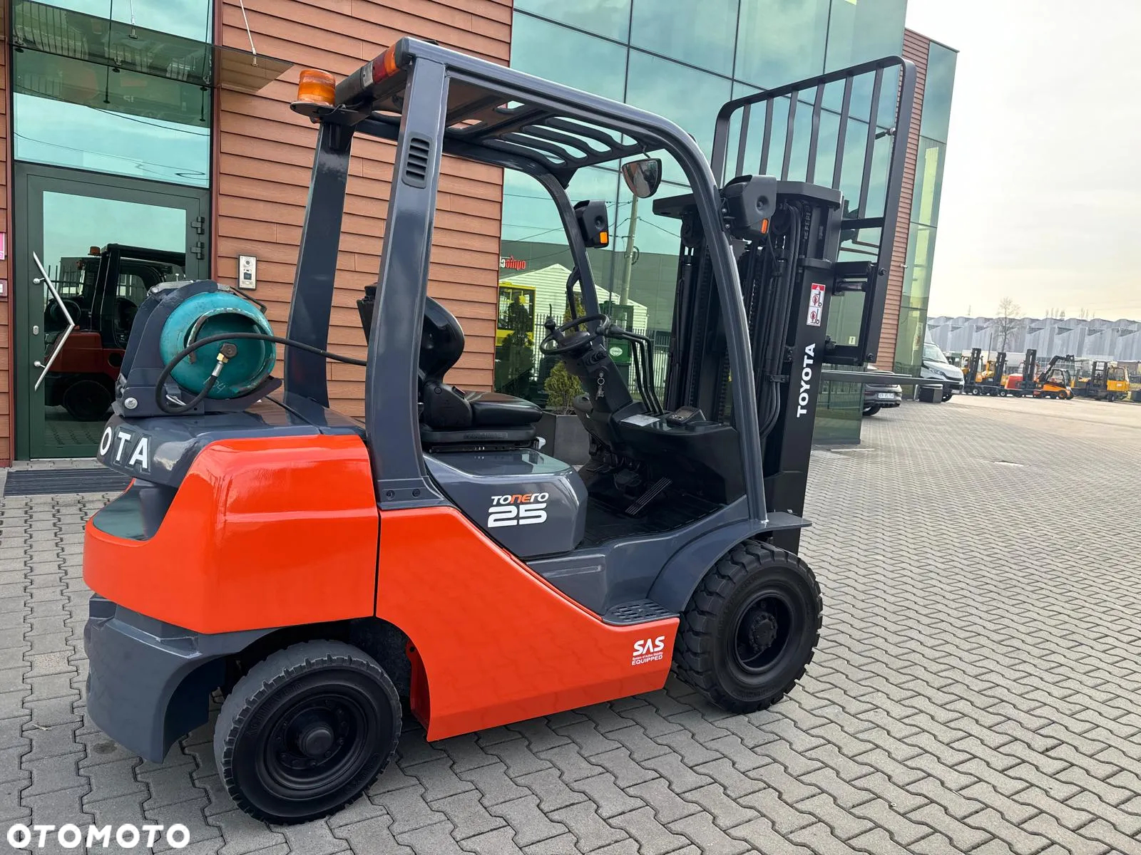 Toyota Toyota 02-8FGF25 / TRIPLEX 4300 mm / LPG / Jak nowa / 2018 rok - 6