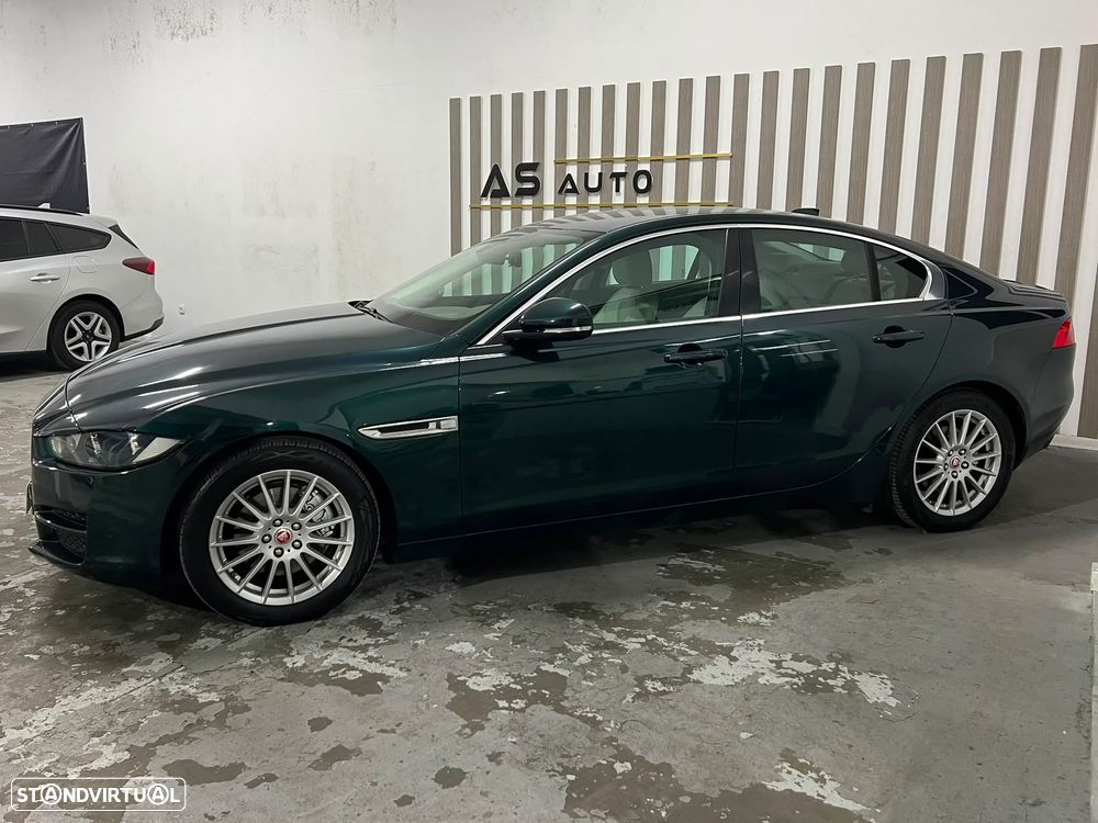 Jaguar XE 2.0 D Portfolio Aut. - 7