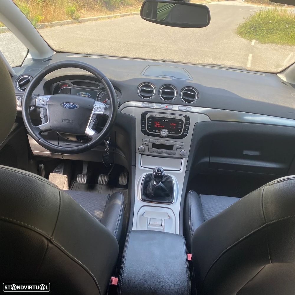 Ford S-Max 2.0 TDCi Titanium 7L - 19