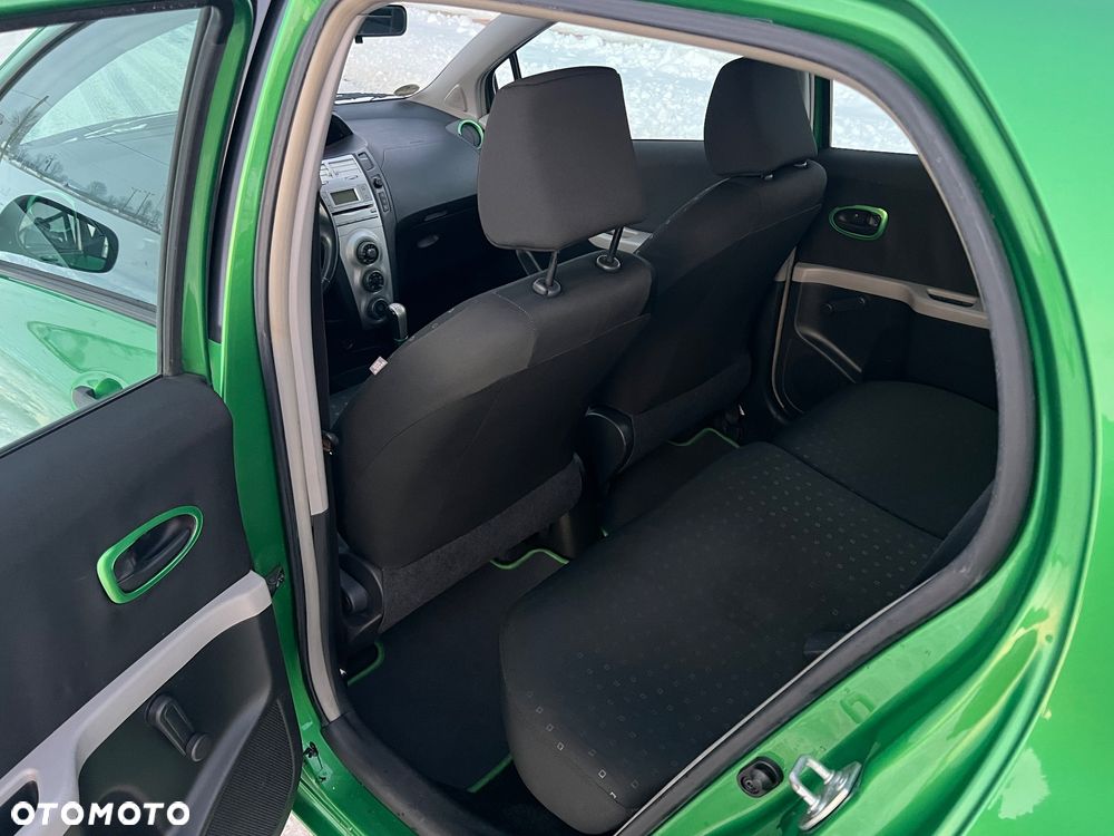 Toyota Yaris - 18