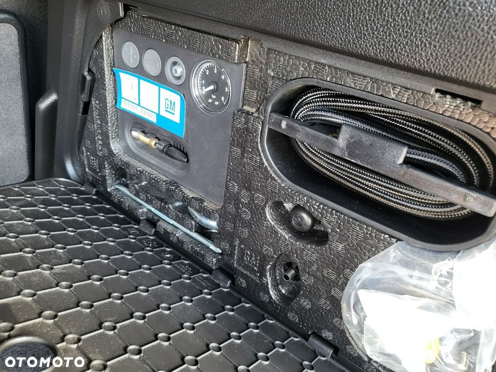 Opel Meriva - 24