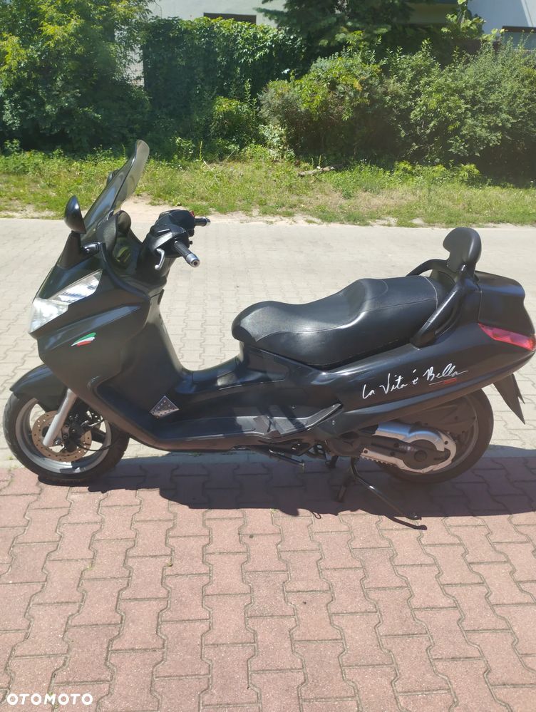 Piaggio X8 - 1