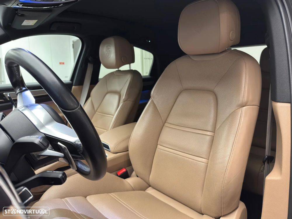 Porsche Cayenne Coupé E-Hybrid Platinum Edition - 16