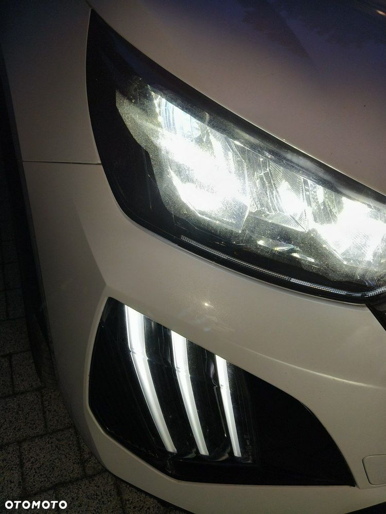 Peugeot 2008 - 7