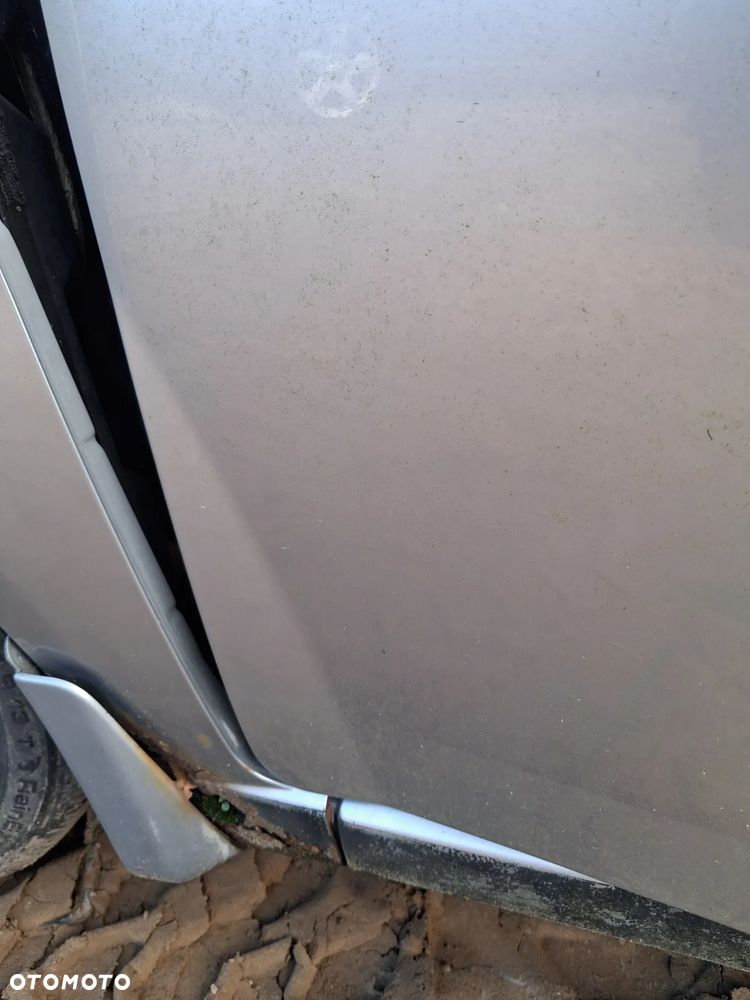 Daihatsu cuore 03 drzwi lewy przód E28 - 5