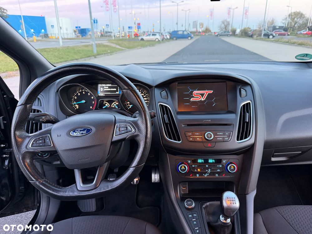 Ford Focus 1.0 EcoBoost ST-Line ASS - 18
