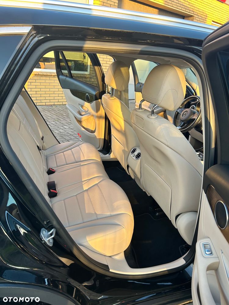 Mercedes-Benz GLC - 13