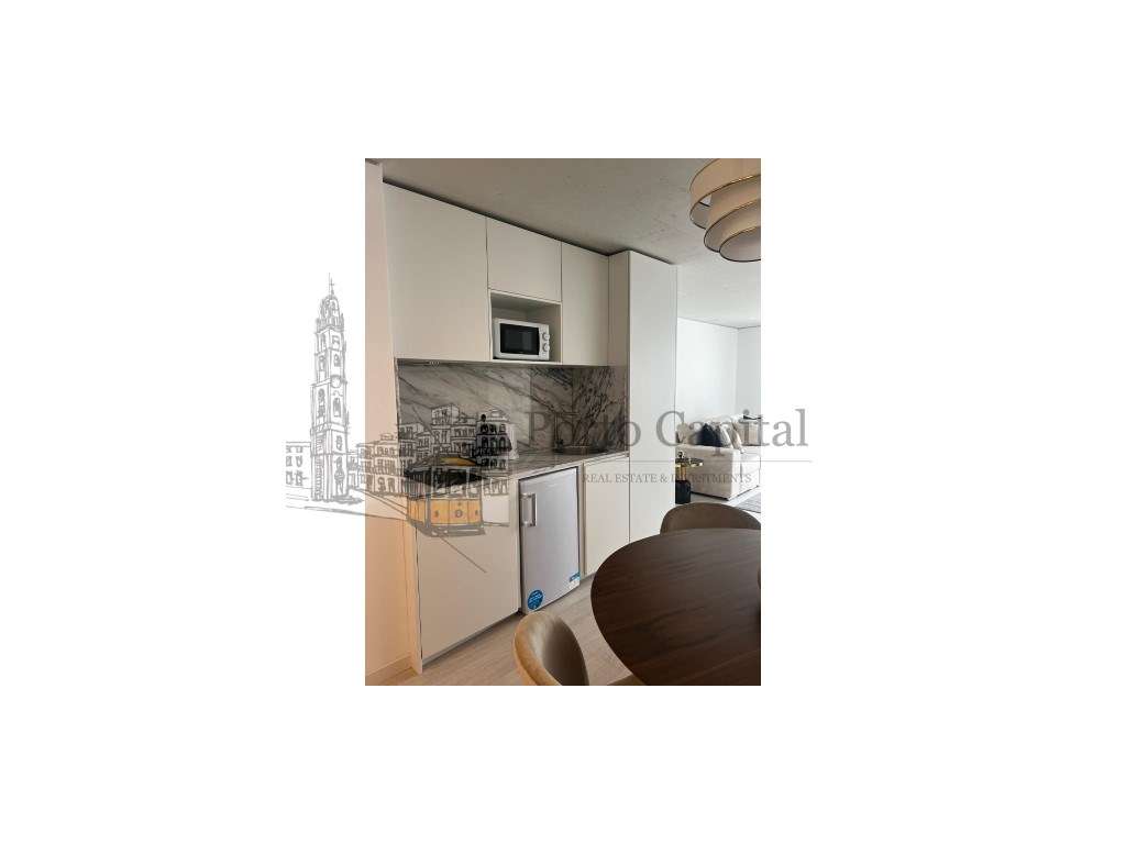 Arrenda-se apartamento estúdio no coração da cidade do Porto - Grande imagem: 2/20