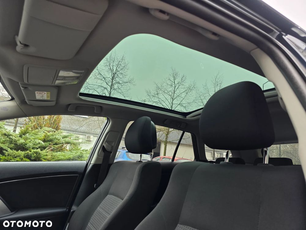 Toyota Avensis 1.8 Premium - 20