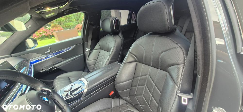 BMW Seria 7 - 14