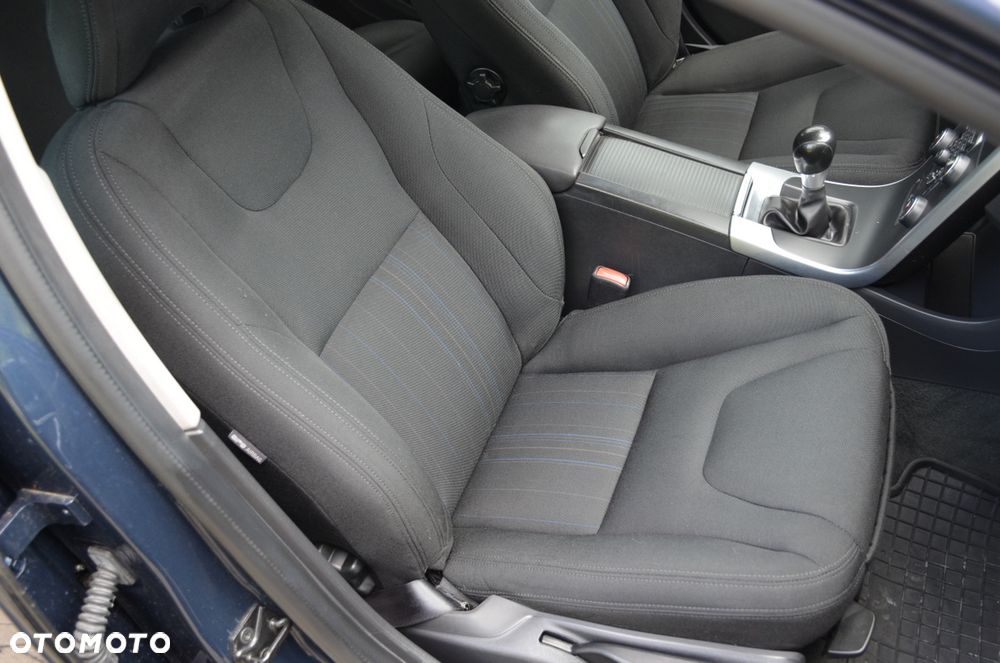 Volvo V60 D2 - 25