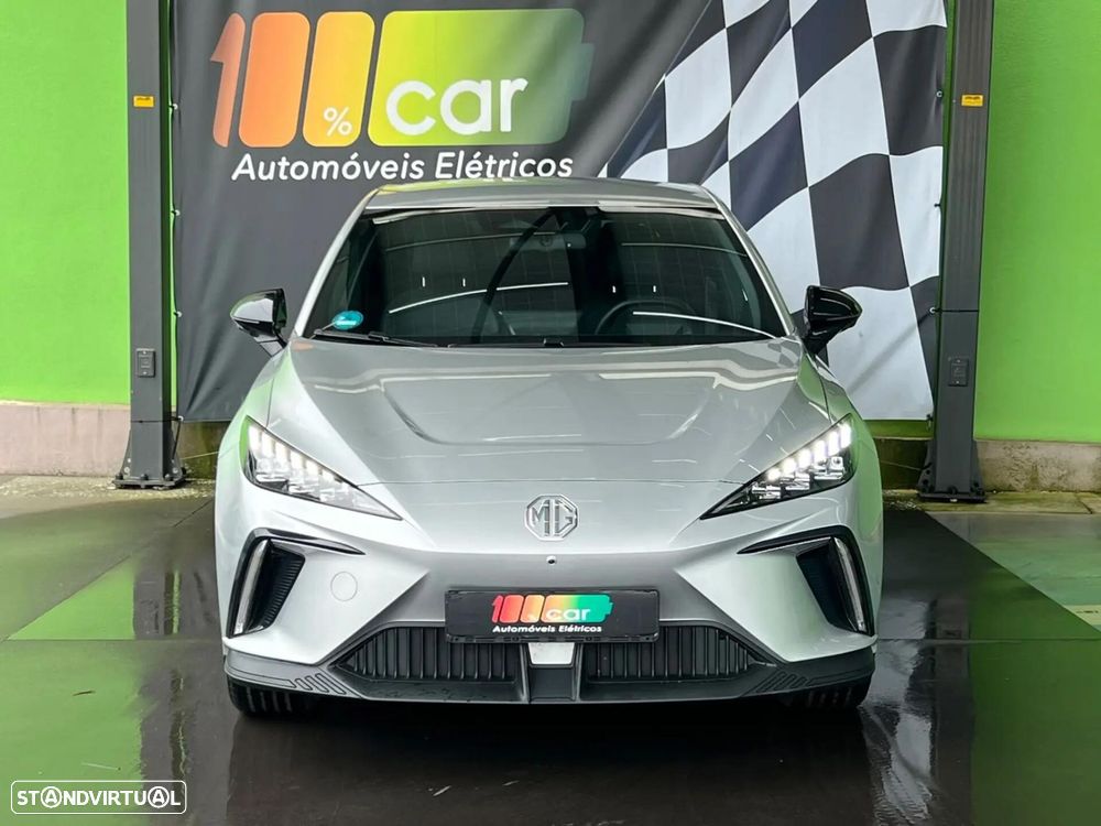 MG MG4 64 kWh Luxury - 2
