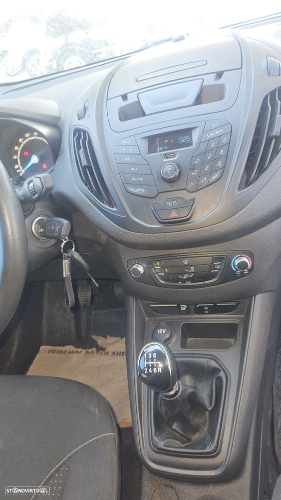 Ford Transit courier - 12