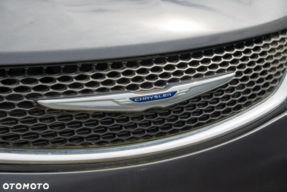 Chrysler Pacifica - 10