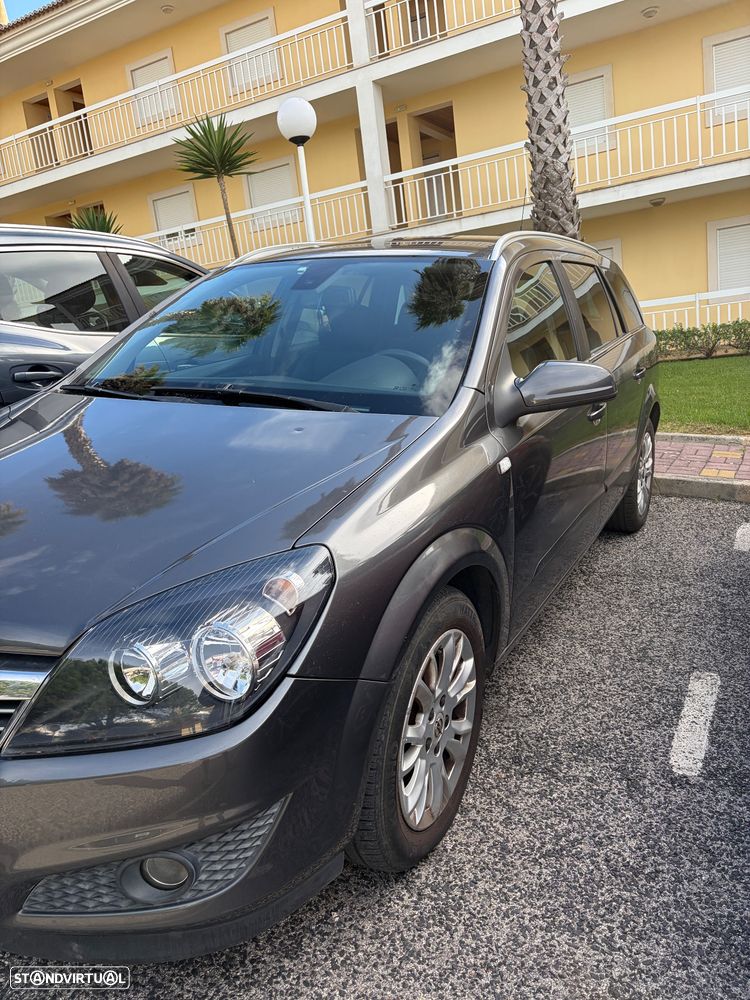 Opel Astra Caravan - 4