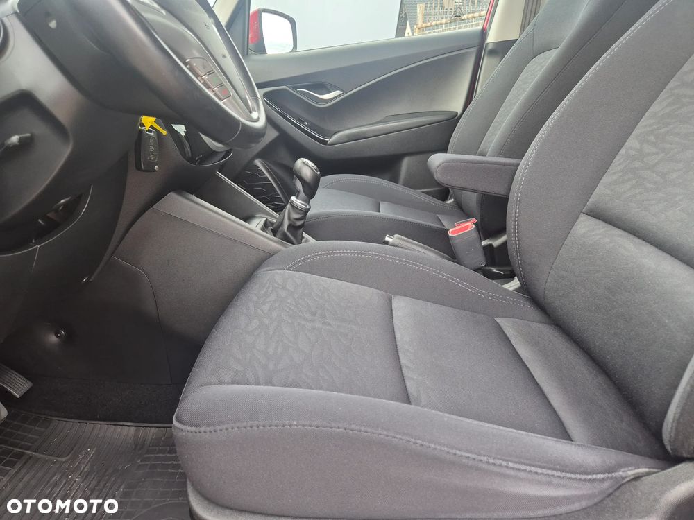 Hyundai ix20 1.4 Trend - 16