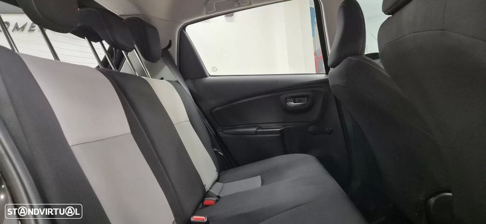 Toyota Yaris 1.5 HSD Comfort+P.Style - 30
