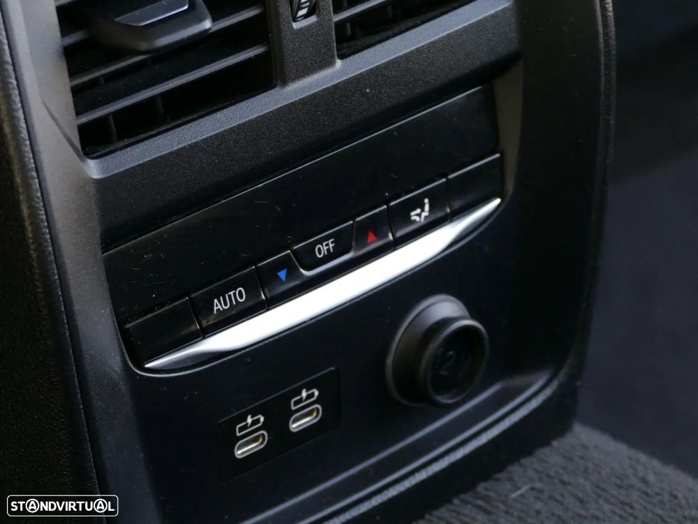 BMW 330 e iPerformance Advantage - 30