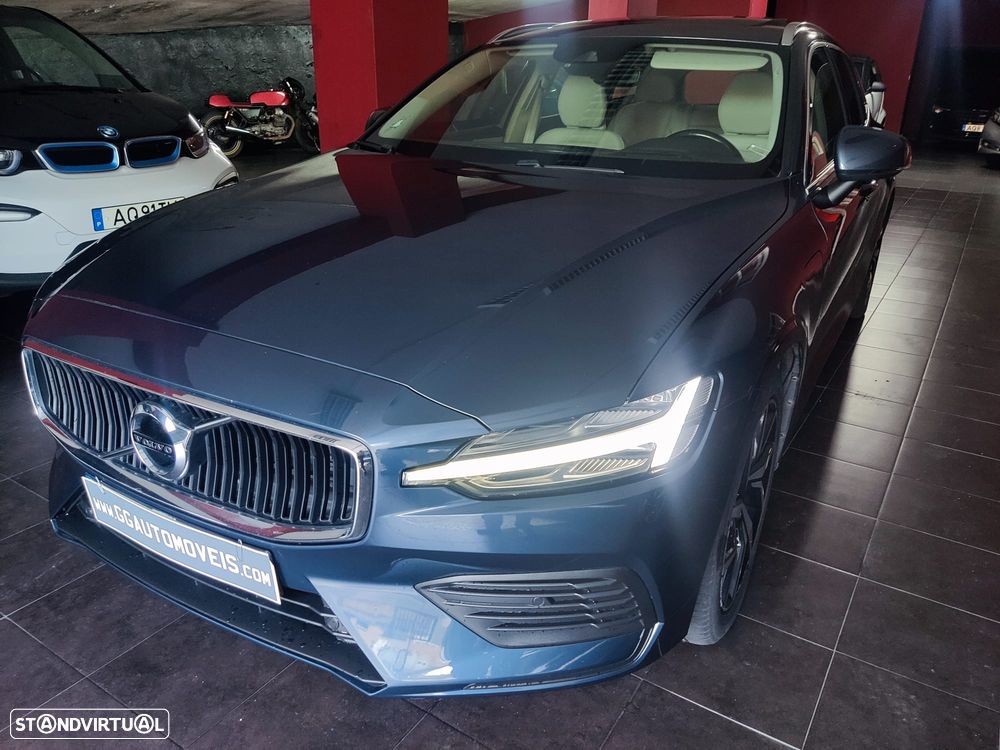 Volvo V60 2.0 T8 AWD TE Momentum Plus - 22