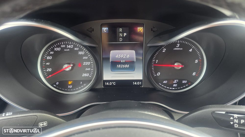 Mercedes-Benz GLC 220 - 9