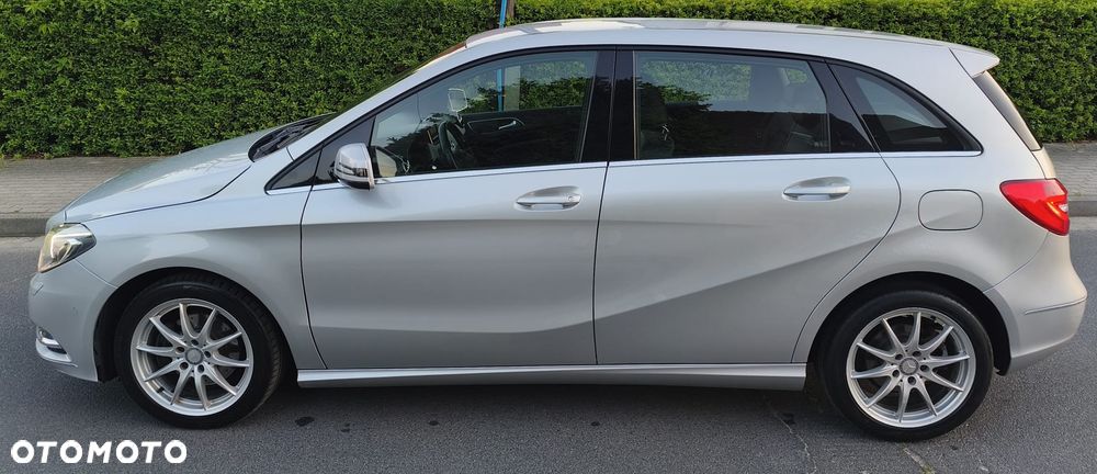 Mercedes-Benz Klasa B 180 BlueEFFICIENCY Edition Style - 17